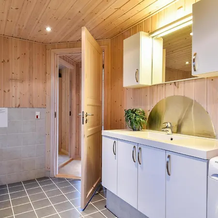 3 Bedroom Stunning Home In Harboore *